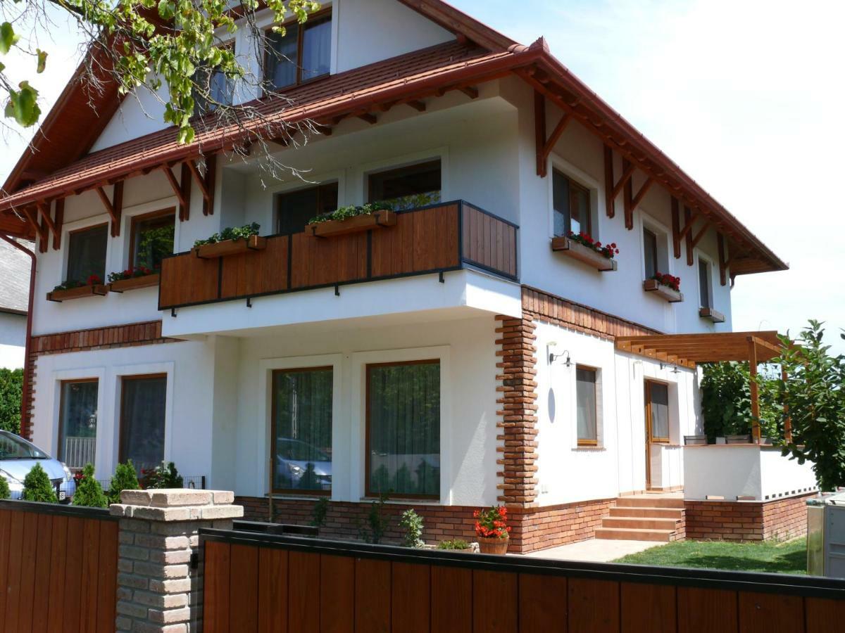 Hévíz Sara Apartman מראה חיצוני תמונה