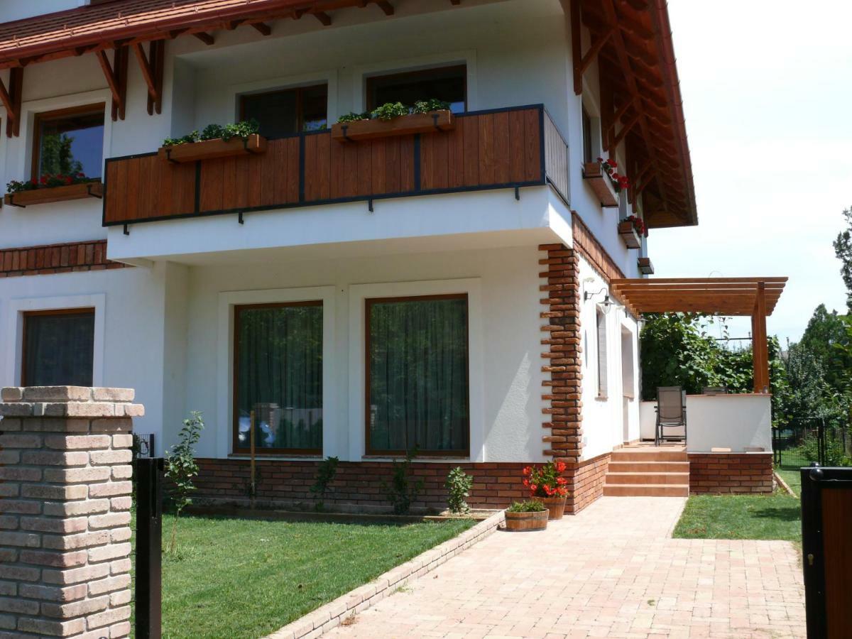 Hévíz Sara Apartman מראה חיצוני תמונה